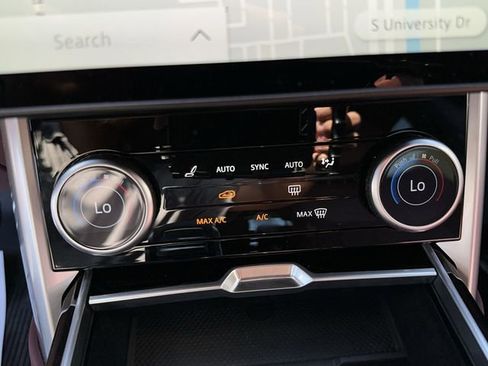 Used 2023 Land Rover Range Rover SE image 26