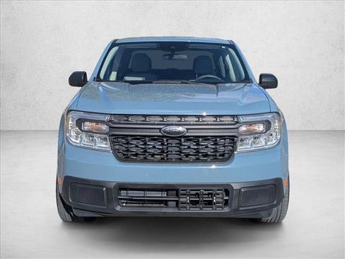 Certified 2022 Ford Maverick XLT image 2