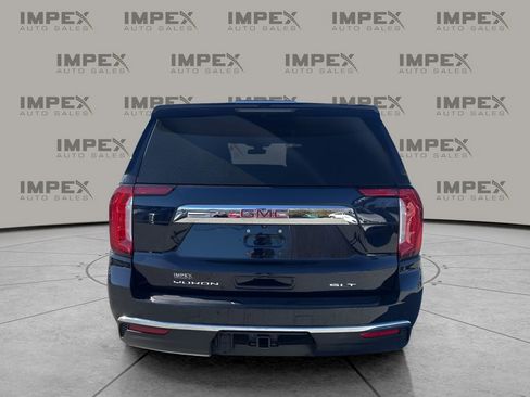 Used 2021 GMC Yukon SLT w/ SLT Luxury Plus Package image 4