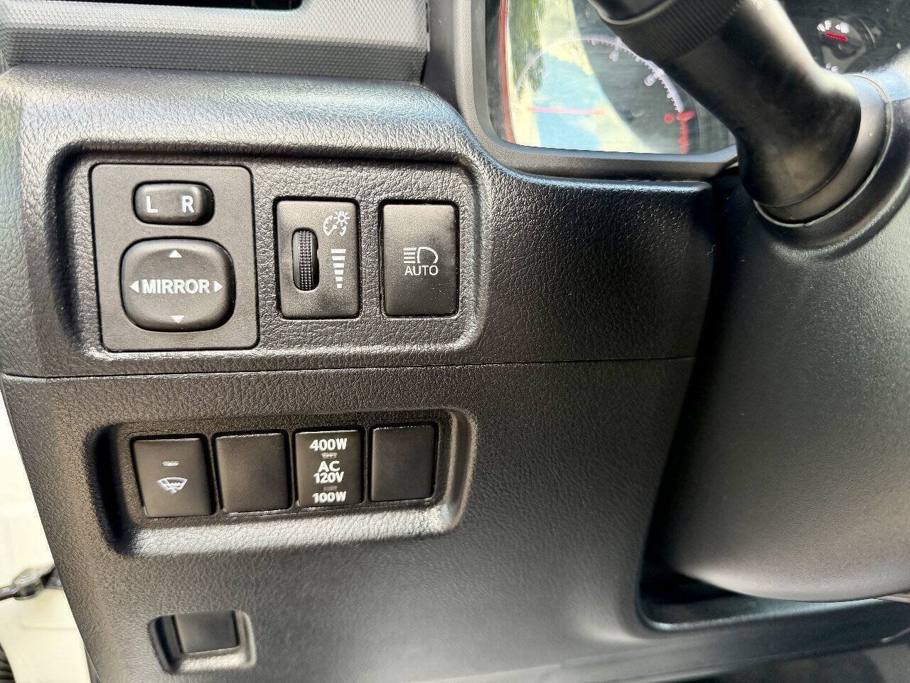 Used 2021 Toyota 4Runner SR5 AWD/4WD image 37