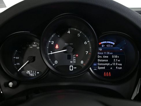 Used 2023 Porsche Macan AWD/4WD image 13