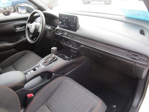 Used 2026 Honda HR-V Sport image 16