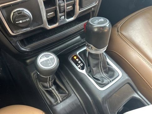 Certified 2022 Jeep Wrangler Unlimited Sahara w/ Cold Weather Group image 26