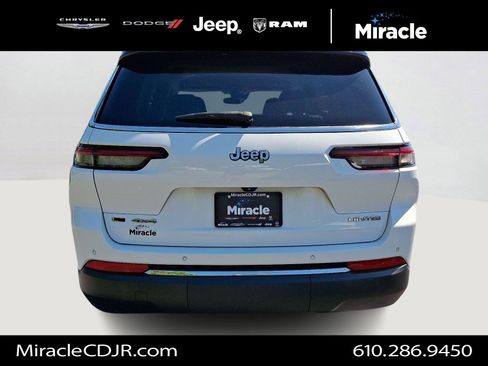 Used 2021 Jeep Grand Cherokee L Limited w/ MOPAR Finishing Package AWD/4WD image 5