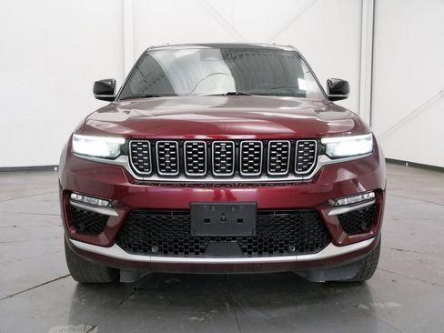 Used 2022 Jeep Grand Cherokee Summit w/ Luxury Tech Group V AWD/4WD image 2