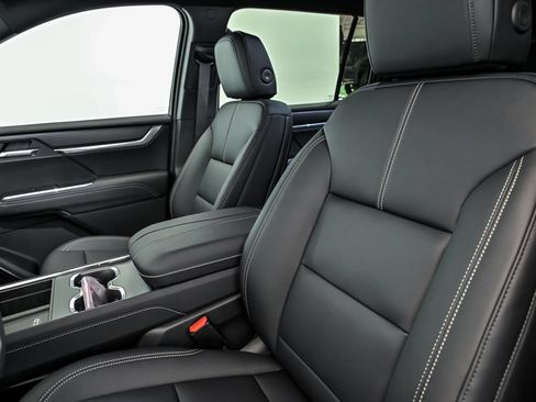 New 2027 GMC Acadia Elevation w/ Black Edition AWD/4WD image 8