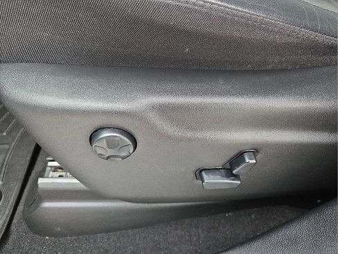 Used 2020 Jeep Grand Cherokee Altitude image 14