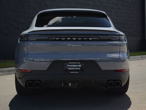 Certified 2026 Porsche Cayenne Coupe AWD/4WD image 6