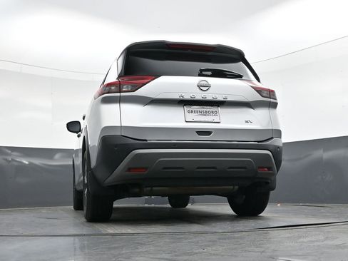 Used 2023 Nissan Rogue SV image 28