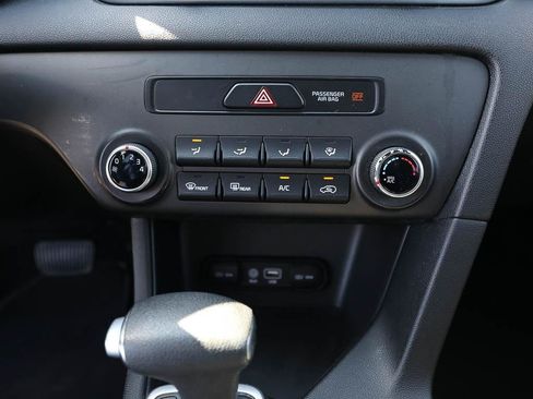 Used 2019 Kia Sportage LX FWD image 18