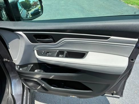 Used 2018 Honda Odyssey Touring image 25