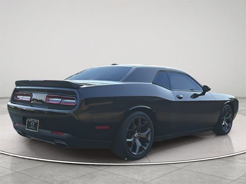 Used 2018 Dodge Challenger SXT w/ Driver Convenience Group image 19