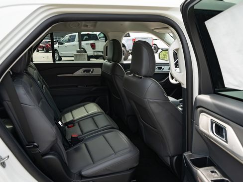 New 2026 Ford Explorer Active w/ Active Comfort Package RWD image 21