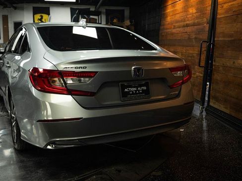 Used 2021 Honda Accord Hybrid image 6