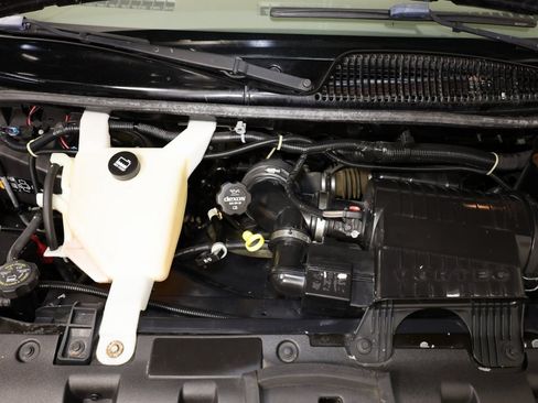 Used 2016 GMC Savana 2500 RWD image 36