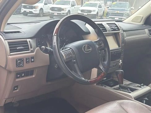 Used 2015 Lexus GX 460 w/ Premium Package AWD/4WD image 26
