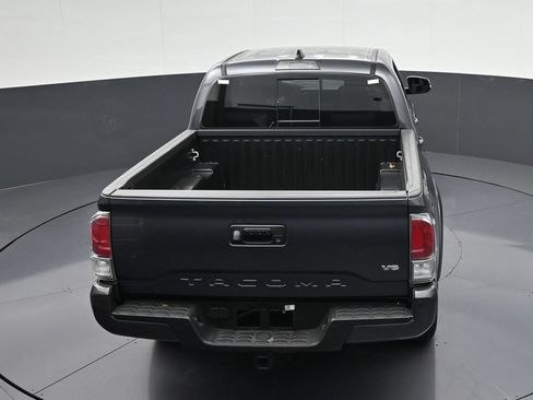 Used 2022 Toyota Tacoma TRD Sport w/ Technology Package RWD image 23