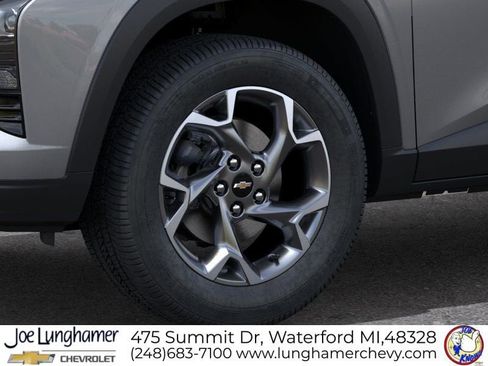 New 2026 Chevrolet Trax LT w/ Sunroof Package FWD image 9