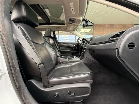 Used 2020 Chrysler 300 Limited image 21