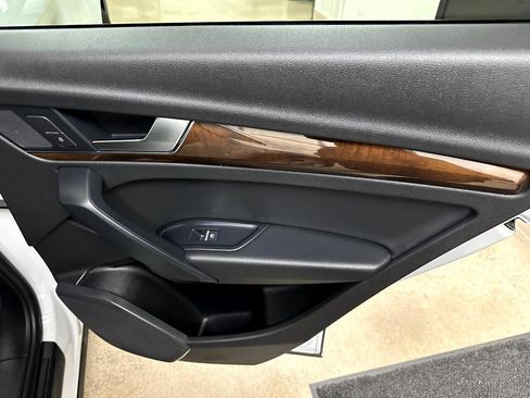 Used 2019 Audi Q5 2.0T Premium image 69