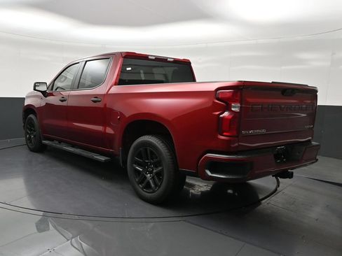 Used 2021 Chevrolet Silverado 1500 Custom RWD image 3