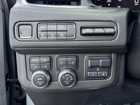 Used 2023 GMC Yukon Denali w/ Max Trailering Package AWD/4WD image 27