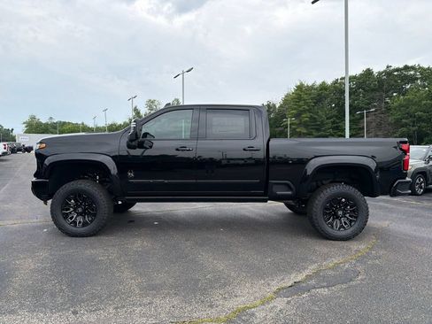 New 2026 Chevrolet Silverado 2500 High Country w/ Midnight Edition AWD/4WD image 3