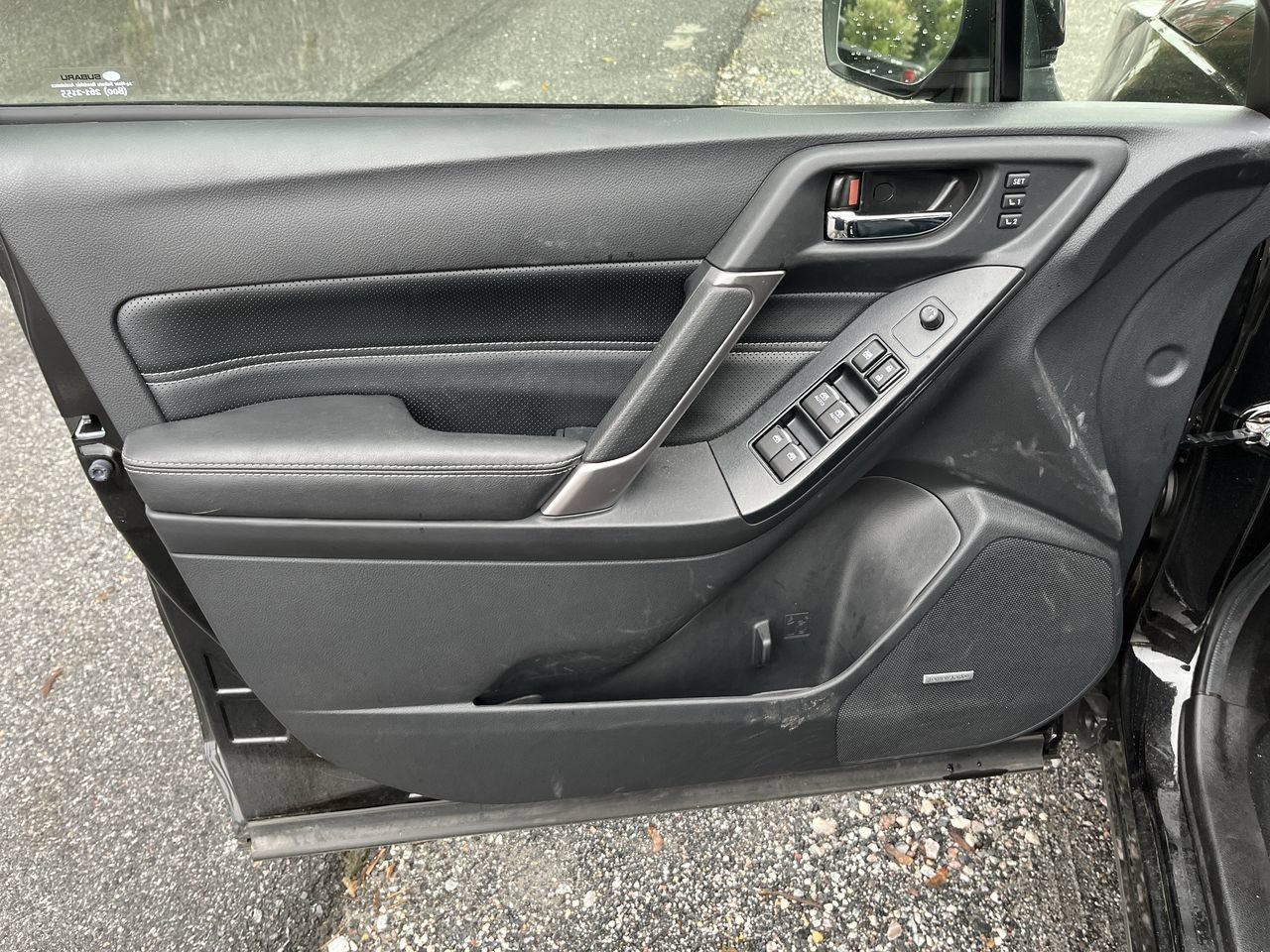 Used 2018 Subaru Forester 2.5i Touring AWD/4WD image 2