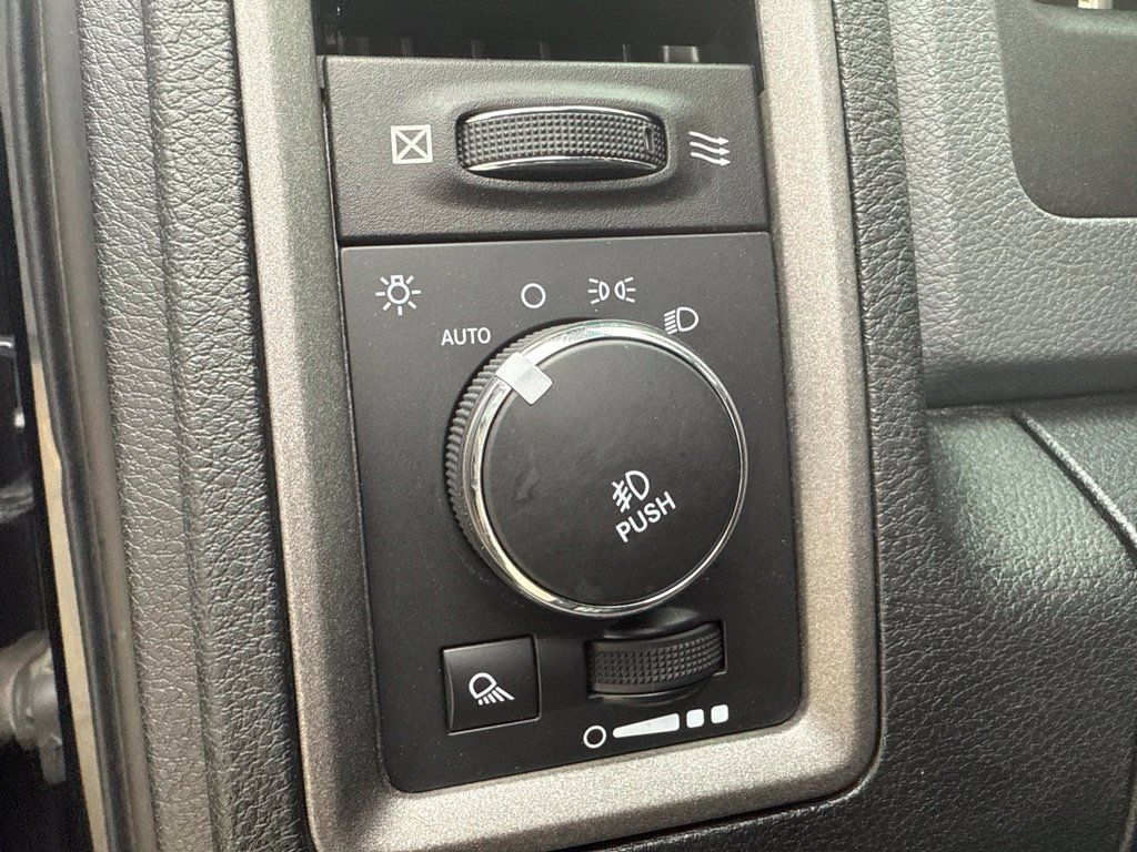 Used 2014 RAM 1500 Express w/ Black Ram 1500 Express Group AWD/4WD image 21