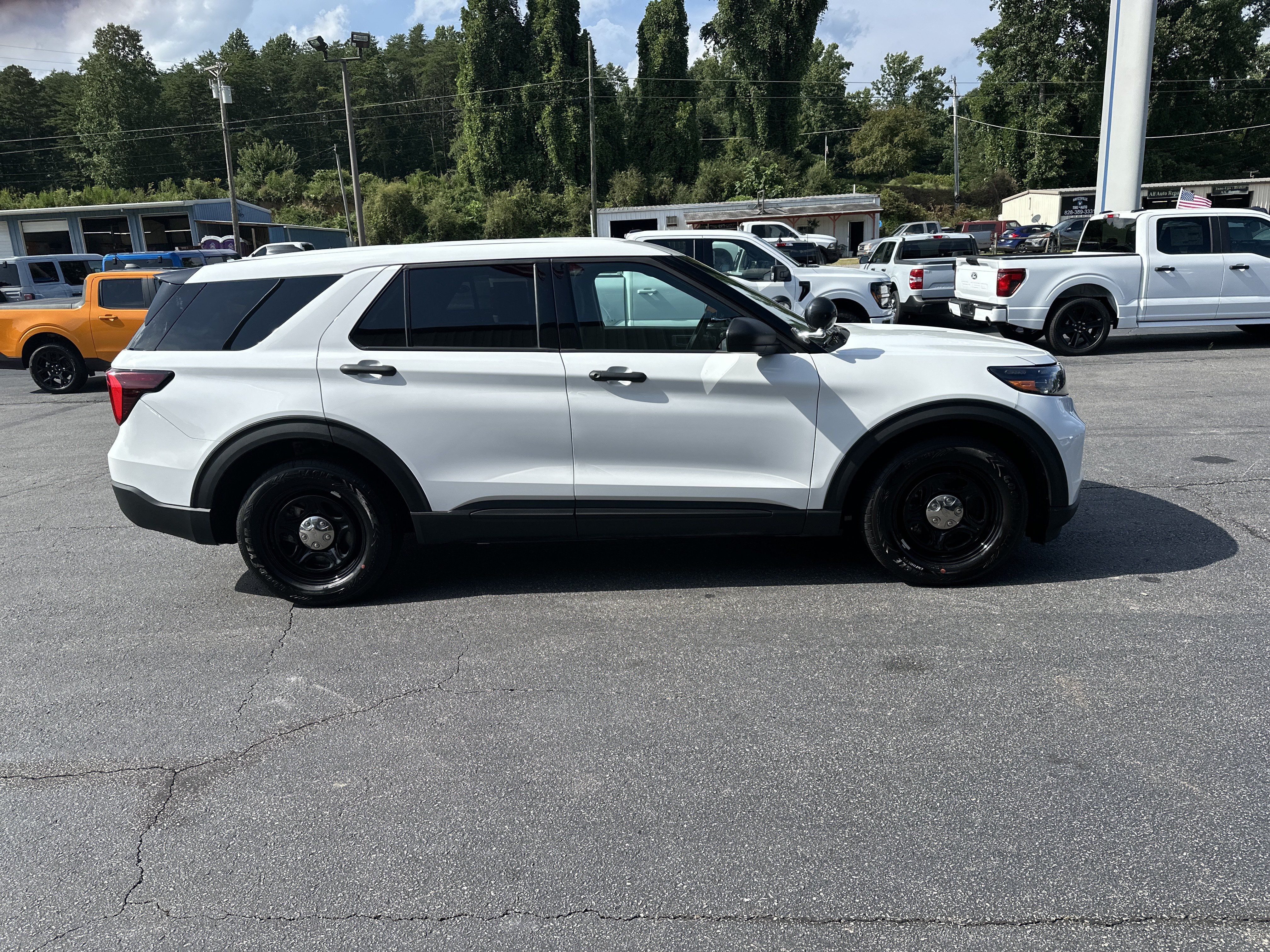 Used 2026 Ford Explorer 4WD Police Interceptor w/ Ready For The Road Package image 5