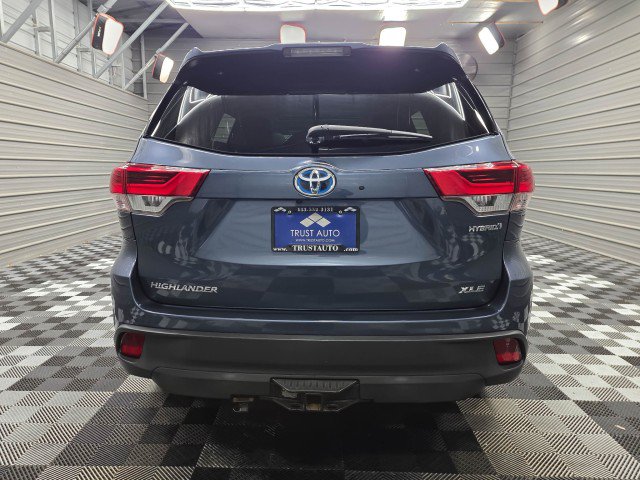 Used 2017 Toyota Highlander XLE AWD/4WD image 7