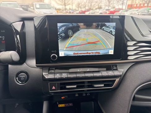 Used 2025 Toyota Camry LE image 16