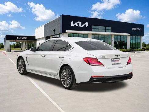 Used 2021 Genesis G70 2.0T RWD image 7