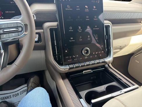 Used 2026 GMC Yukon Denali w/ Sun & Power Step Package AWD/4WD image 24