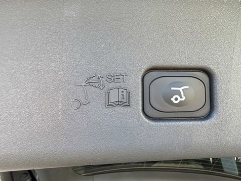 New 2026 Lincoln Nautilus Reserve w/ Jet Appearance Package image 13