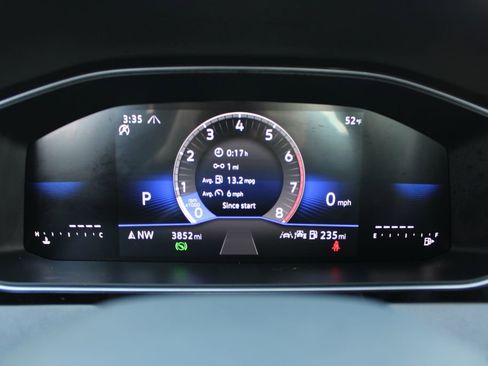 Used 2025 Volkswagen Jetta SE w/ Sunroof Package FWD image 14