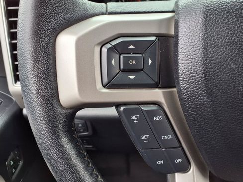 Used 2019 Ford F150 Lariat w/ Equipment Group 502A Luxury AWD/4WD image 18