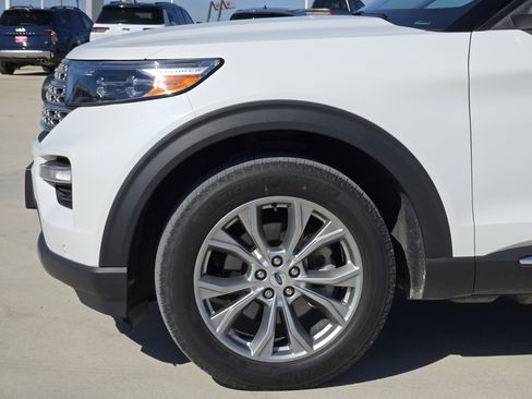 Used 2022 Ford Explorer Limited w/ Equipment Group 301A image 8
