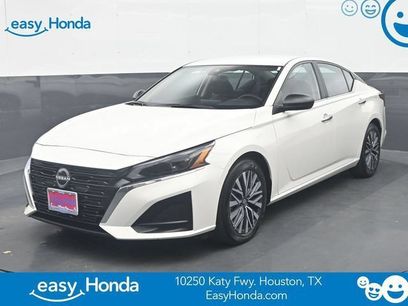 Used 2025 Nissan Altima 2.5 SV
