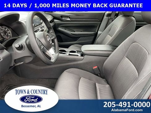Used 2024 Nissan Altima 2.5 SV image 15