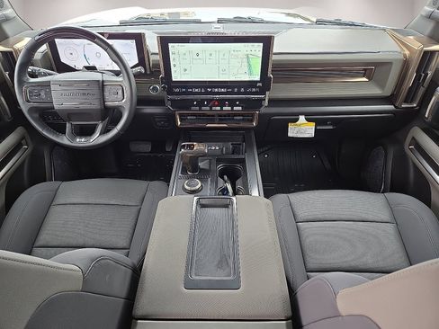 Used 2025 GMC Hummer EV 2X w/ LPO, Sport Package AWD/4WD image 18