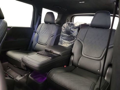 New 2026 INFINITI QX80 Autograph w/ Premium Cargo Package AWD/4WD image 13