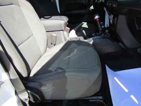 Used 2018 Jeep Wrangler Unlimited Sahara image 16