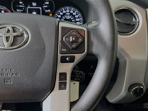 Used 2018 Toyota Tundra SR5 w/ SR5 Upgrade Package AWD/4WD image 19
