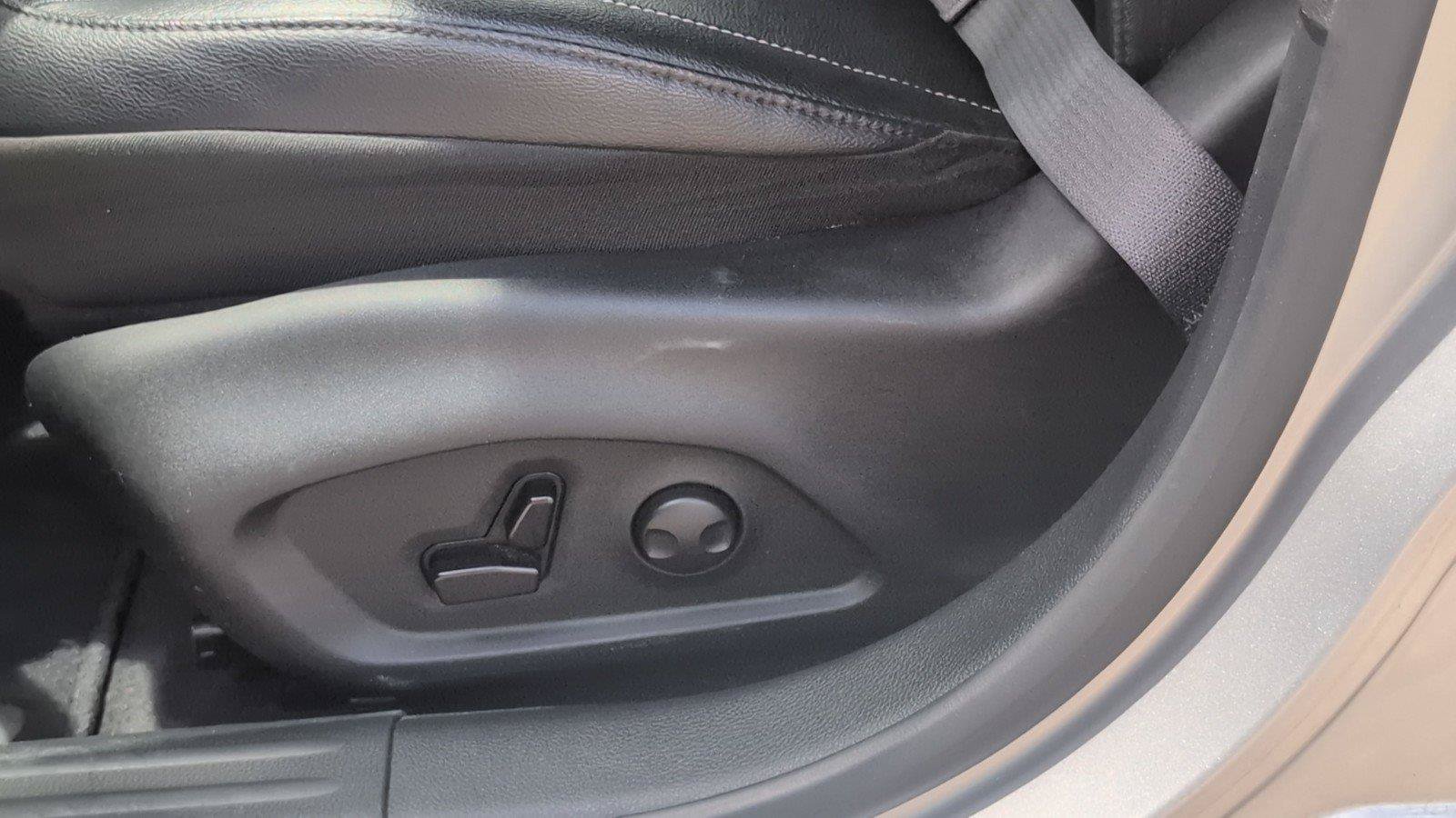 Used 2025 Jeep Compass Limited AWD/4WD image 18