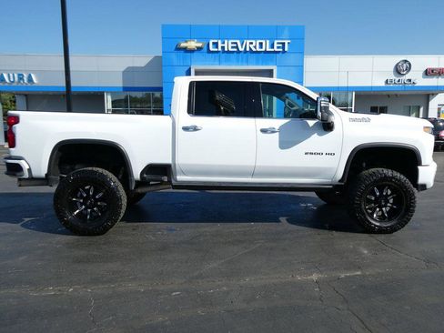 New 2023 Chevrolet Silverado 2500 High Country w/ Z71 Off-Road Package AWD/4WD image 4
