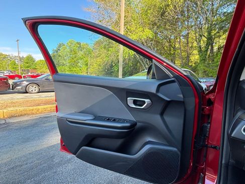 Used 2025 Kia K4 LXS image 18