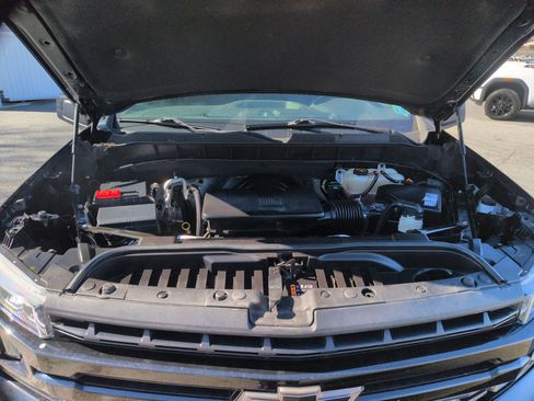 Used 2020 Chevrolet Silverado 1500 LT Trail Boss image 17