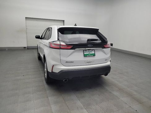 Used 2020 Ford Edge SE image 5