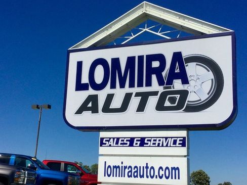 Used 2022 Chrysler Voyager LX image 6